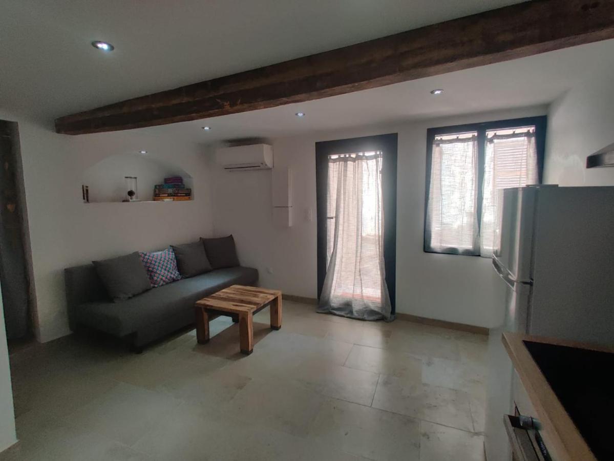Logement Neuf Centre Du Village Aux Pieds Du Chateau غريمو المظهر الخارجي الصورة