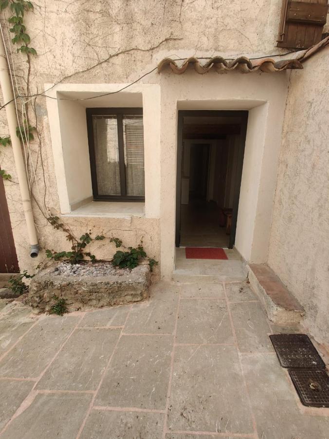 Logement Neuf Centre Du Village Aux Pieds Du Chateau غريمو المظهر الخارجي الصورة